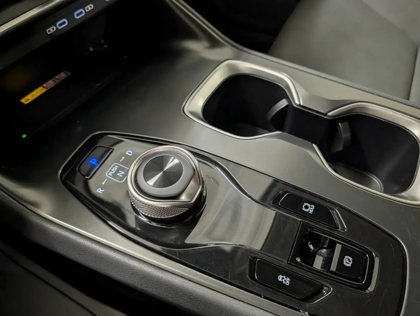 Lexus RZ 450e SIGNATURE * FIRST CLASS* FULL MAX | Mobile.bg � ����������� 12