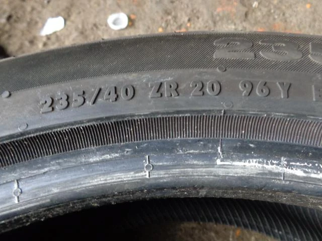 Гуми Летни 235/40R20, снимка 5 - Гуми и джанти - 20347111