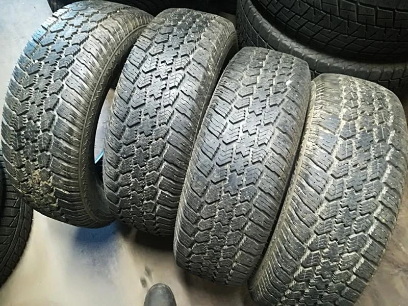 Гуми Всесезонни 215/65R16, снимка 2 - Гуми и джанти - 24236166