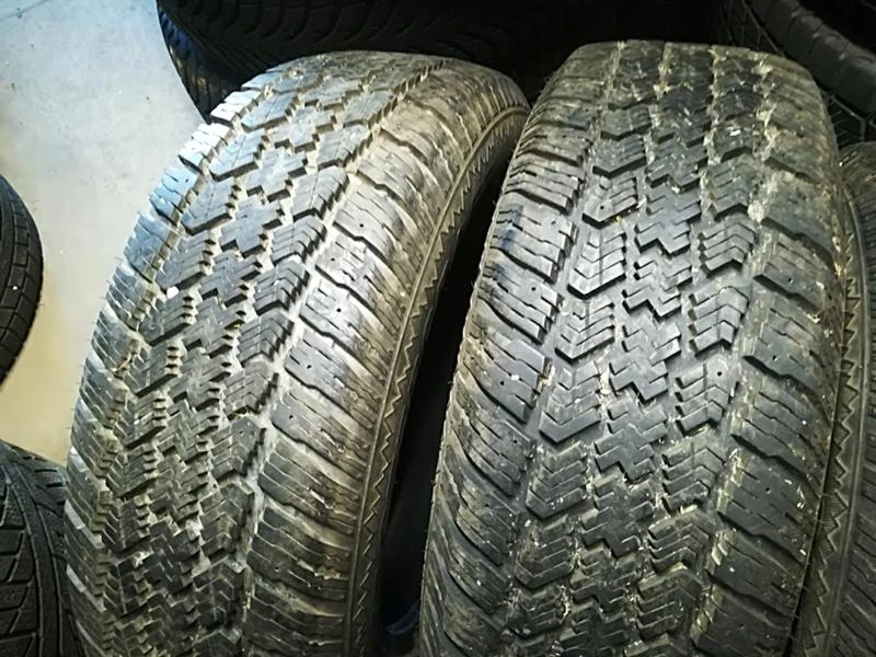 Гуми Всесезонни 215/65R16, снимка 4 - Гуми и джанти - 24236166