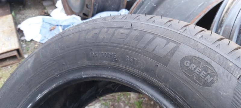 Гуми Летни 185/60R15, снимка 4 - Гуми и джанти - 35148769