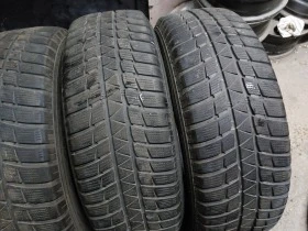 Гуми Зимни 225/65R17, снимка 2 - Гуми и джанти - 39124028