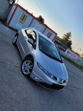 Honda Civic 1, 8-vtec - АВТОМАТ, снимка 1