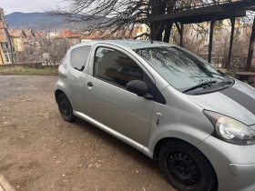 Toyota Aygo - 1800 € / 3520.49 лв. - 50493093 2