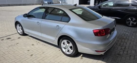 VW Jetta 1.6TDI BLUEMOTION* NAVI* PARKTRONIC  | Auto.bg — изображение 3