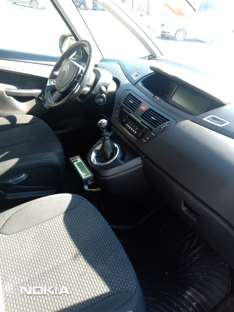 Citroen C4 Picasso 1.6 HDI EXCLUSIVE, Facelift EURO 5B, снимка 8 - Автомобили и джипове - 43644159