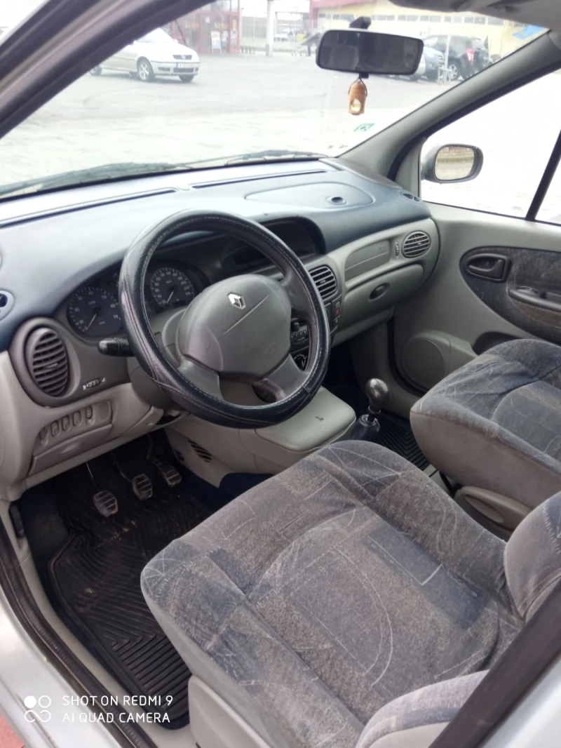 Renault Scenic 1.9 dTi, снимка 8 - Автомобили и джипове - 49004715