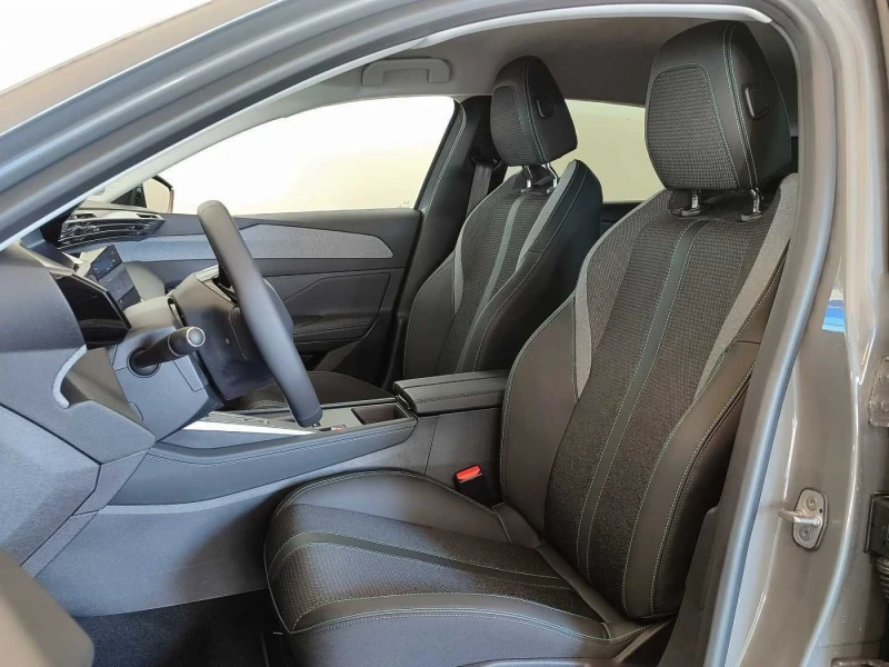 Peugeot 308 156HP/ALLURE/CAM/NAVI/LED/AMBI/CARPLAY/449v, снимка 12 - Автомобили и джипове - 50316489