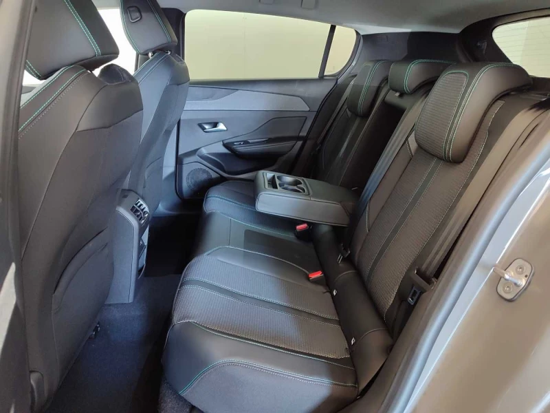 Peugeot 308 156HP/ALLURE/CAM/NAVI/LED/AMBI/CARPLAY/449v, снимка 14 - Автомобили и джипове - 50316489