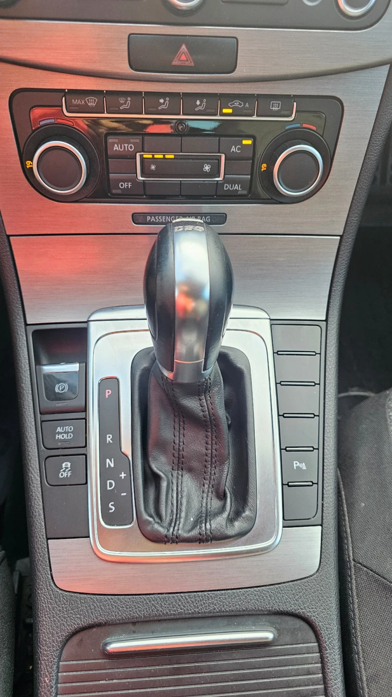 VW Passat VW Passat B7 1.4 TSI DSG   Метан   2011 г., снимка 13 - Автомобили и джипове - 52061698