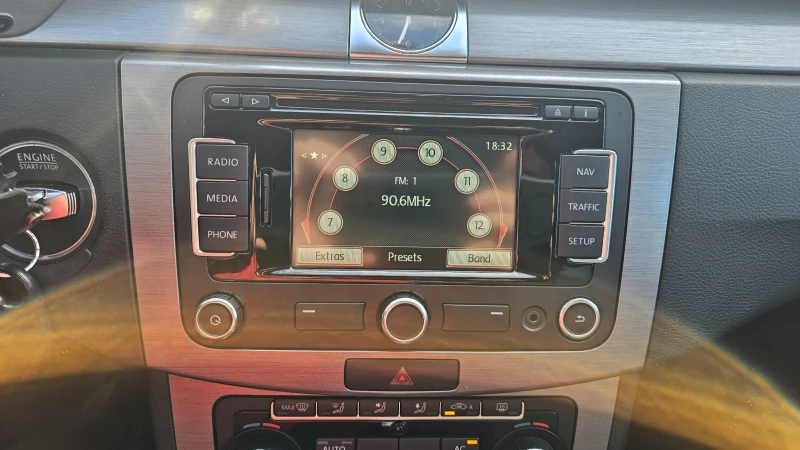 VW Passat VW Passat B7 1.4 TSI DSG   Метан   2011 г., снимка 12 - Автомобили и джипове - 52061698