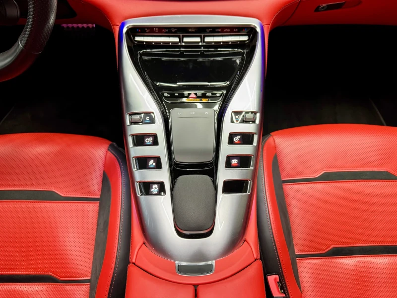Mercedes-Benz AMG GT 53 4matic+ V8 package AERO Facelift 2024 ГАРАНЦИЯ , снимка 14 - Автомобили и джипове - 52548415