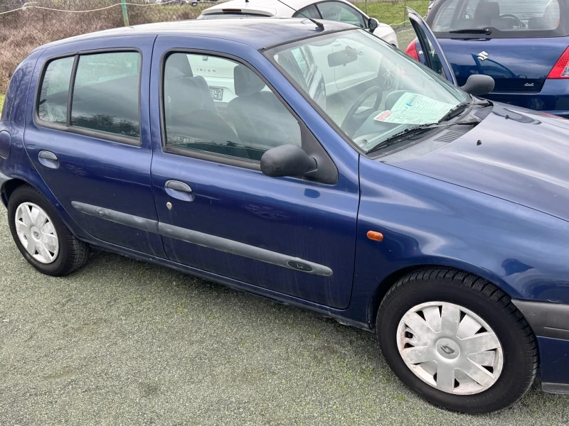 Renault Clio, снимка 2 - Автомобили и джипове - 52694106