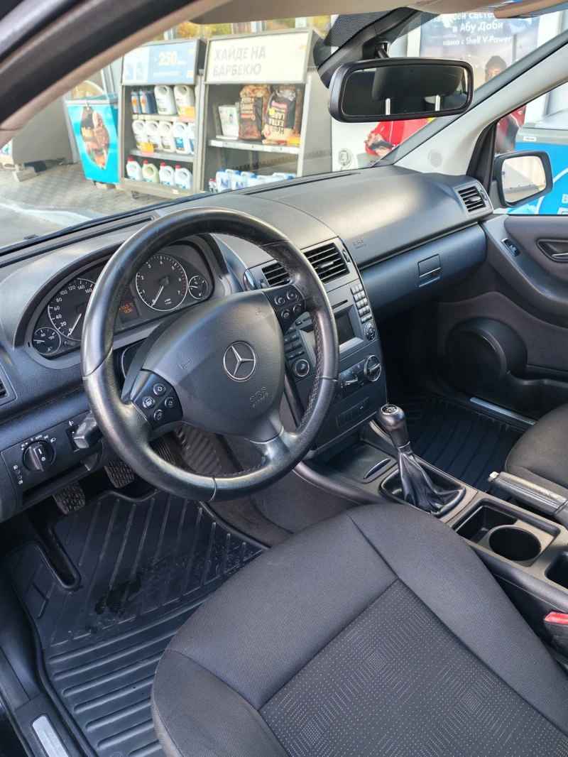 Mercedes-Benz A 160 Нов внос от Германия, един собственик. Фейслифт. О, снимка 6 - Автомобили и джипове - 52716555