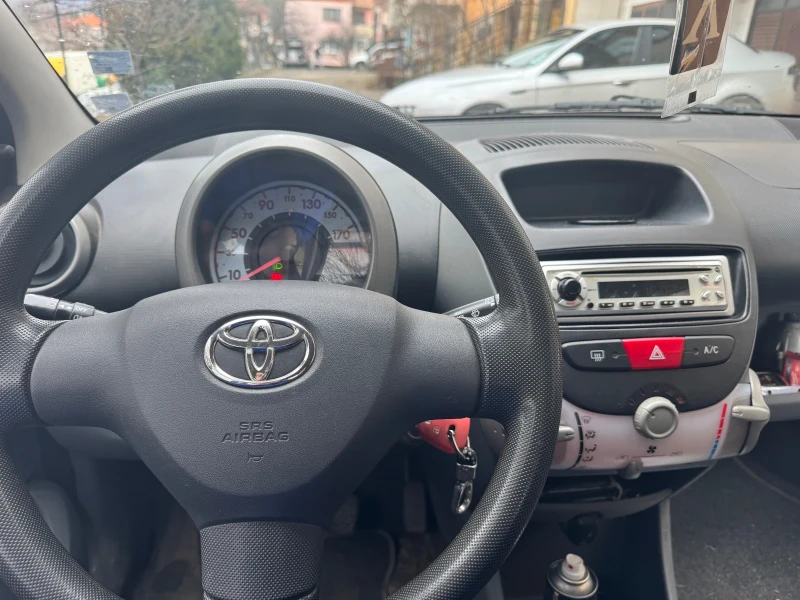 Toyota Aygo, снимка 3 - Автомобили и джипове - 53149856