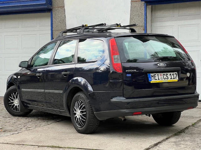 Ford Focus 1.6 100кс Германия, снимка 6 - Автомобили и джипове - 52955526