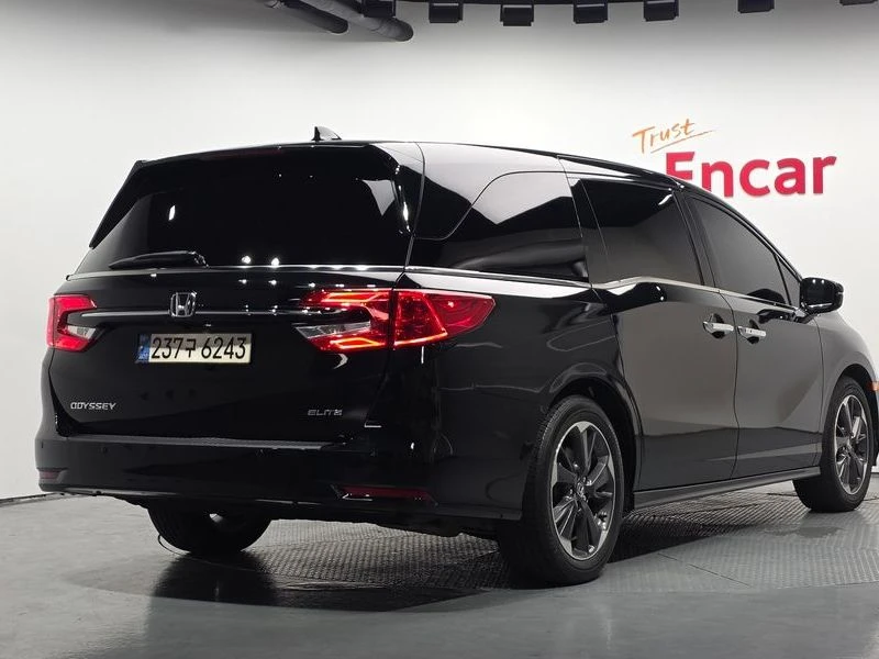 Honda Odyssey 3.5 Automatic, снимка 2 - Автомобили и джипове - 55905997