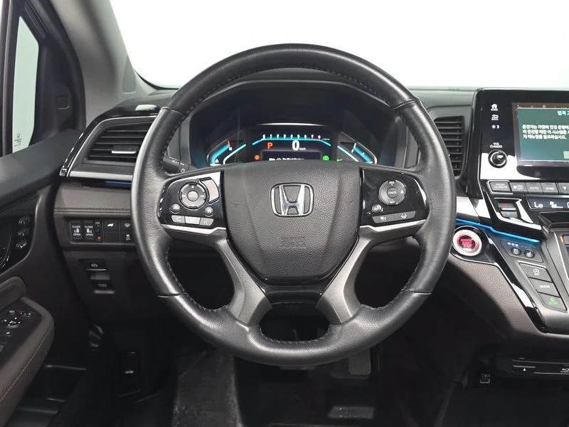 Honda Odyssey 3.5 Automatic, снимка 11 - Автомобили и джипове - 55905997