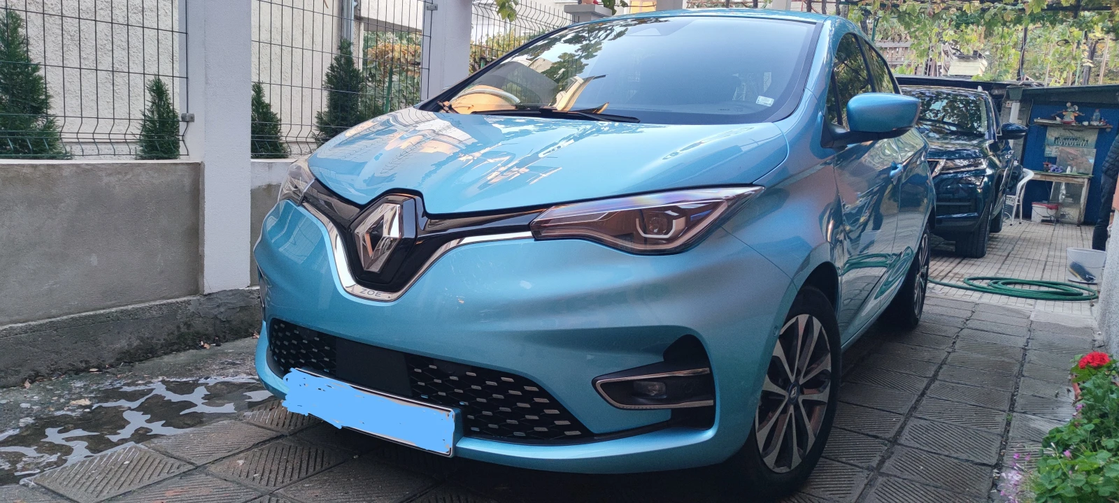 Renault Zoe Riviera R135 52kW NAVI / LED / KEYLESS - изображение 2