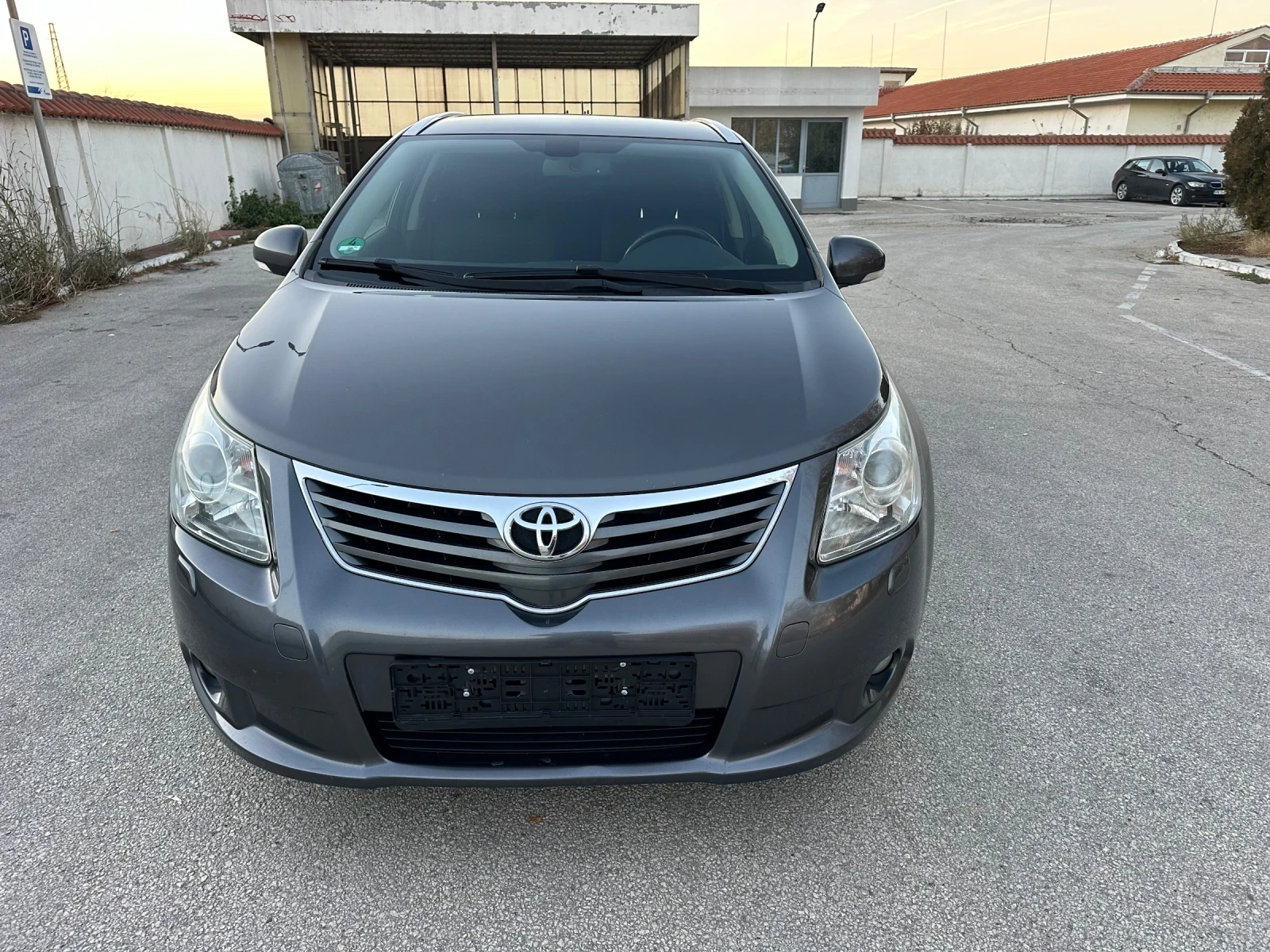 Toyota Avensis 2.0D4d/126кс/Подгрев седалки/Автопилот/6скорости - изображение 2