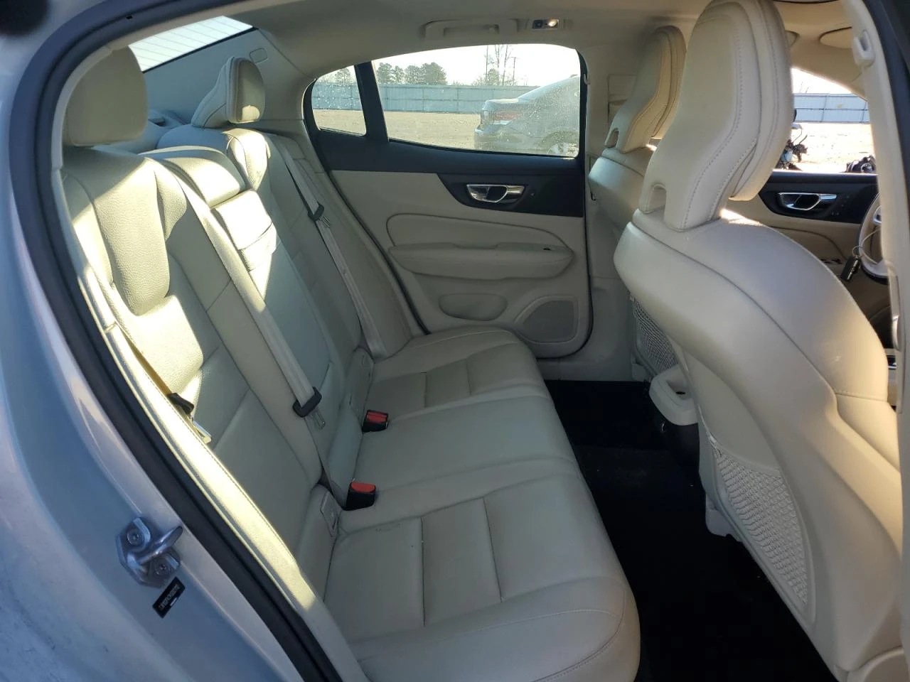 Volvo S60 T5 MOMENTUM 2.0T - изображение 9