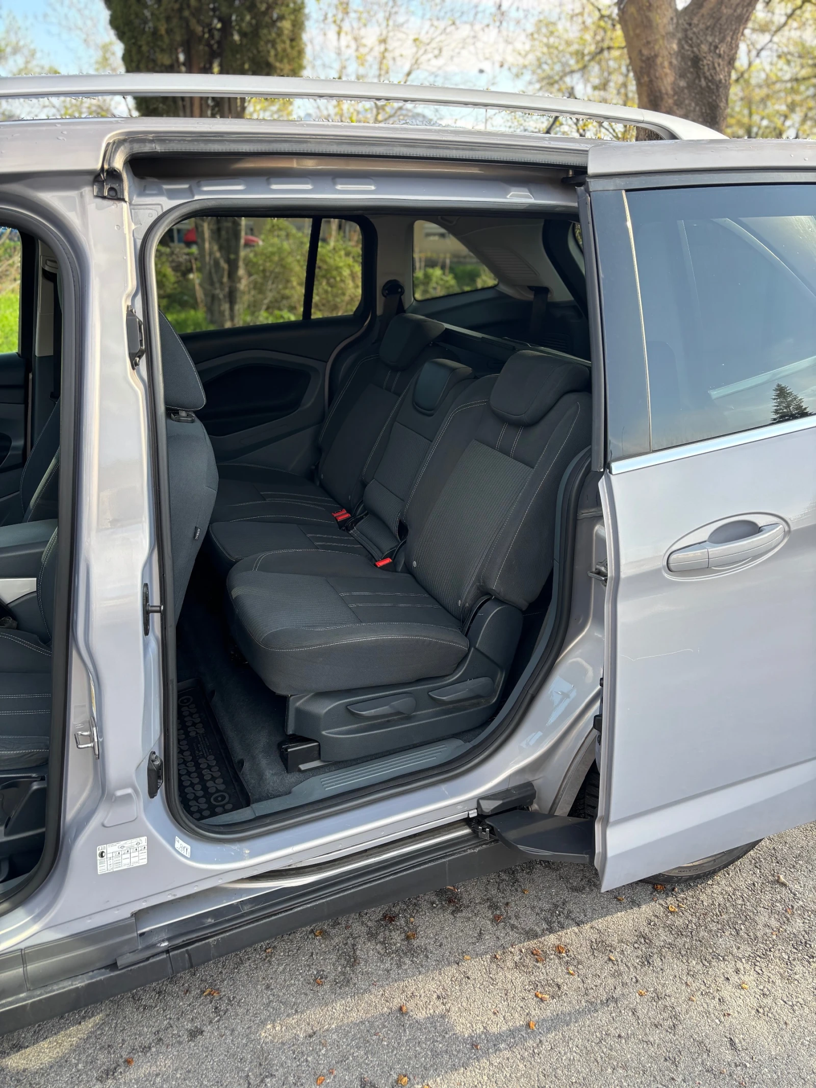 Ford C-max  Grand 2.0 -7 места Navi - изображение 8