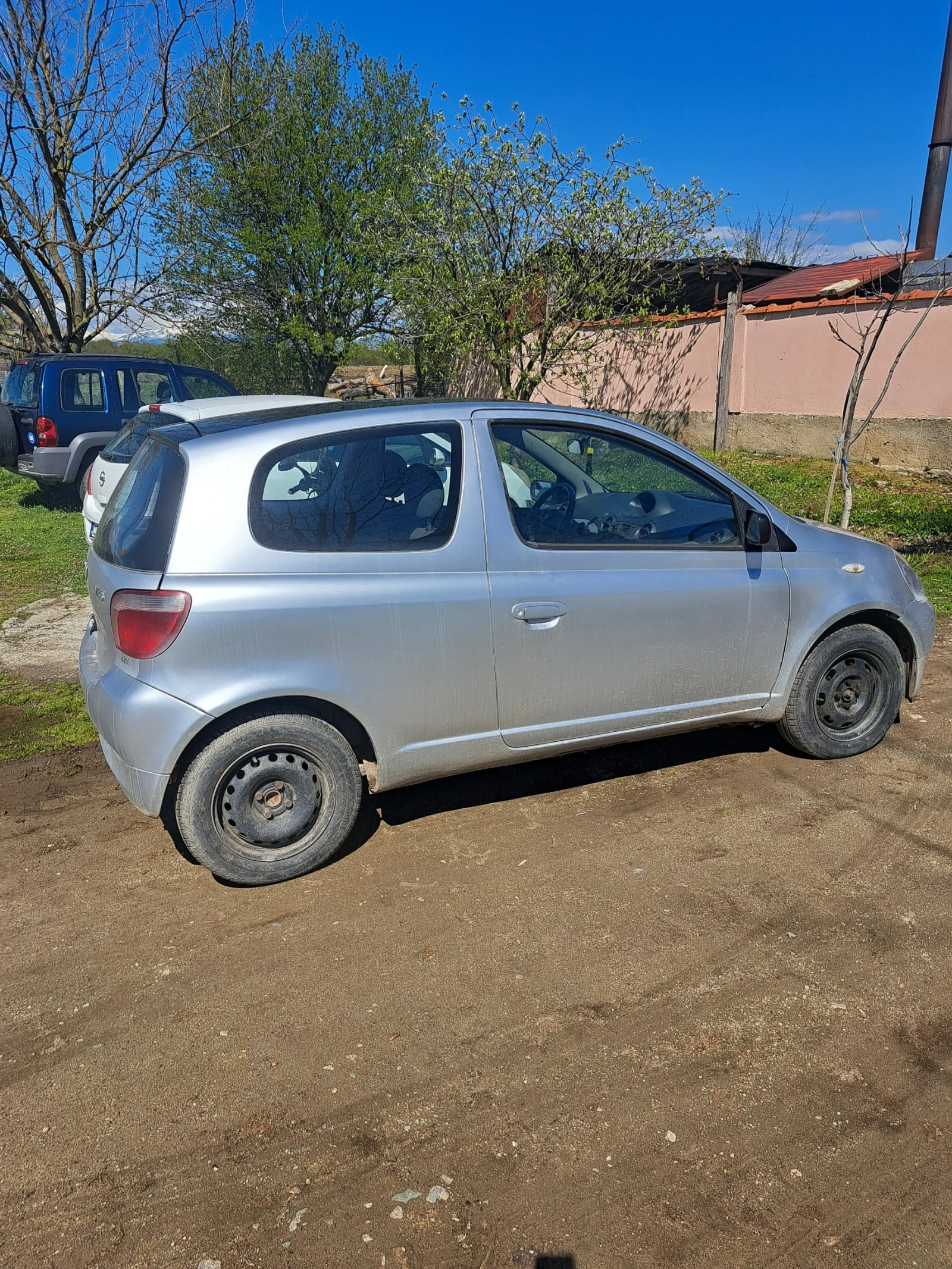 Toyota Yaris  - изображение 4