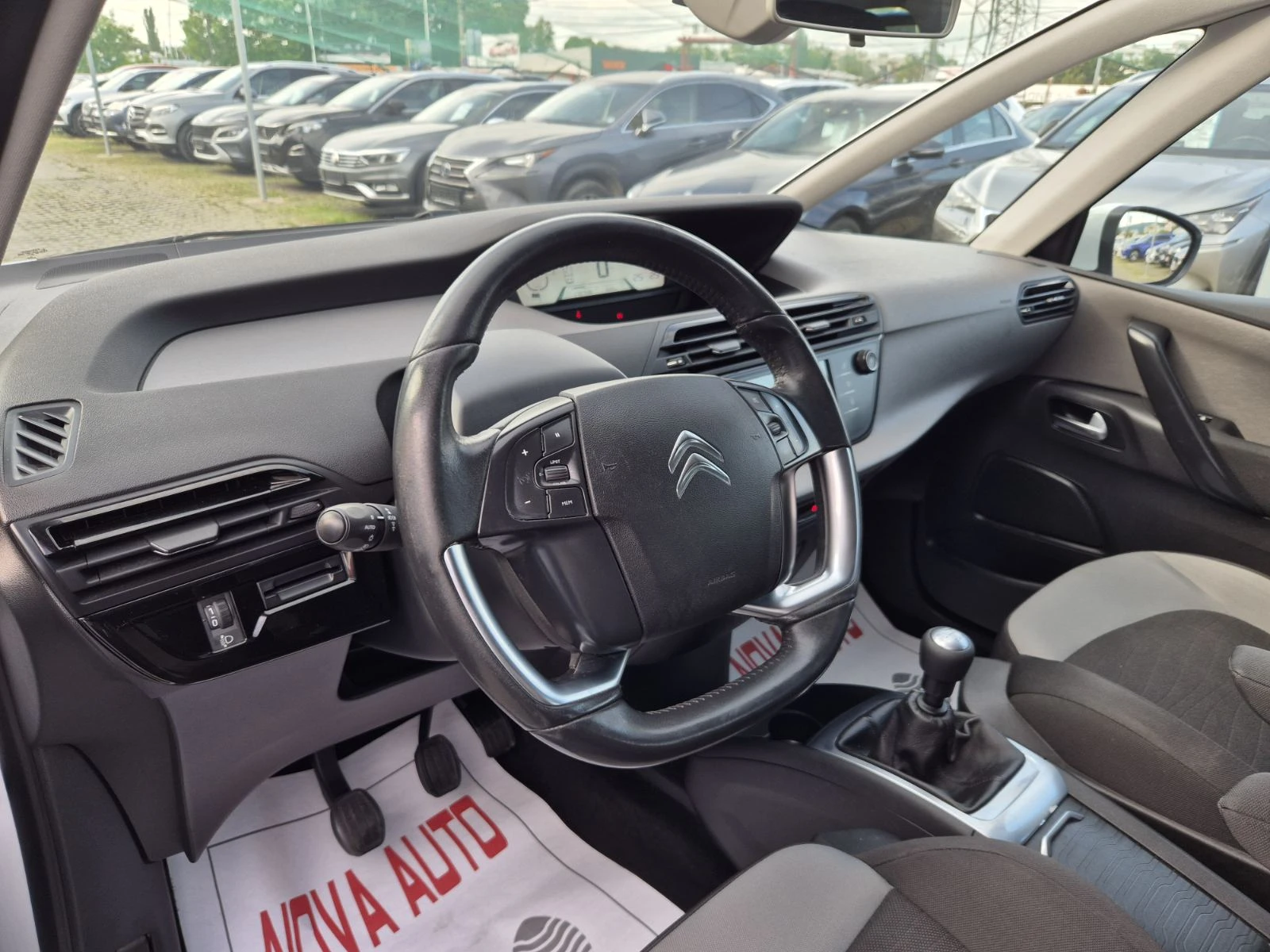 Citroen Grand C4 Picasso 1.6HDI-7 МЕСТА - изображение 8