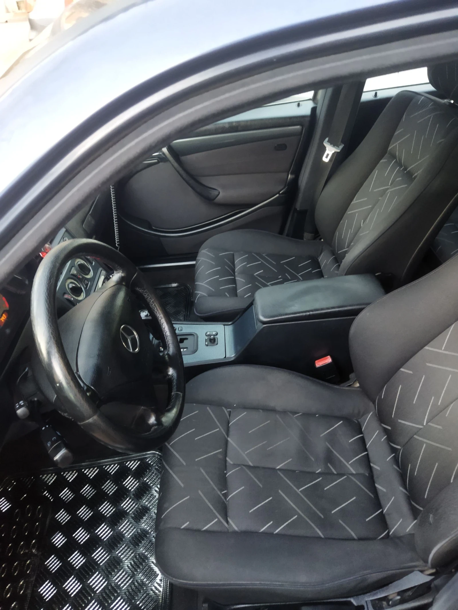 Mercedes-Benz C 180 C180i - изображение 9