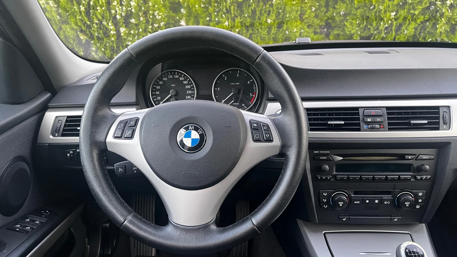 BMW 318 М47/Парктроник/подгрев/кожа - изображение 10