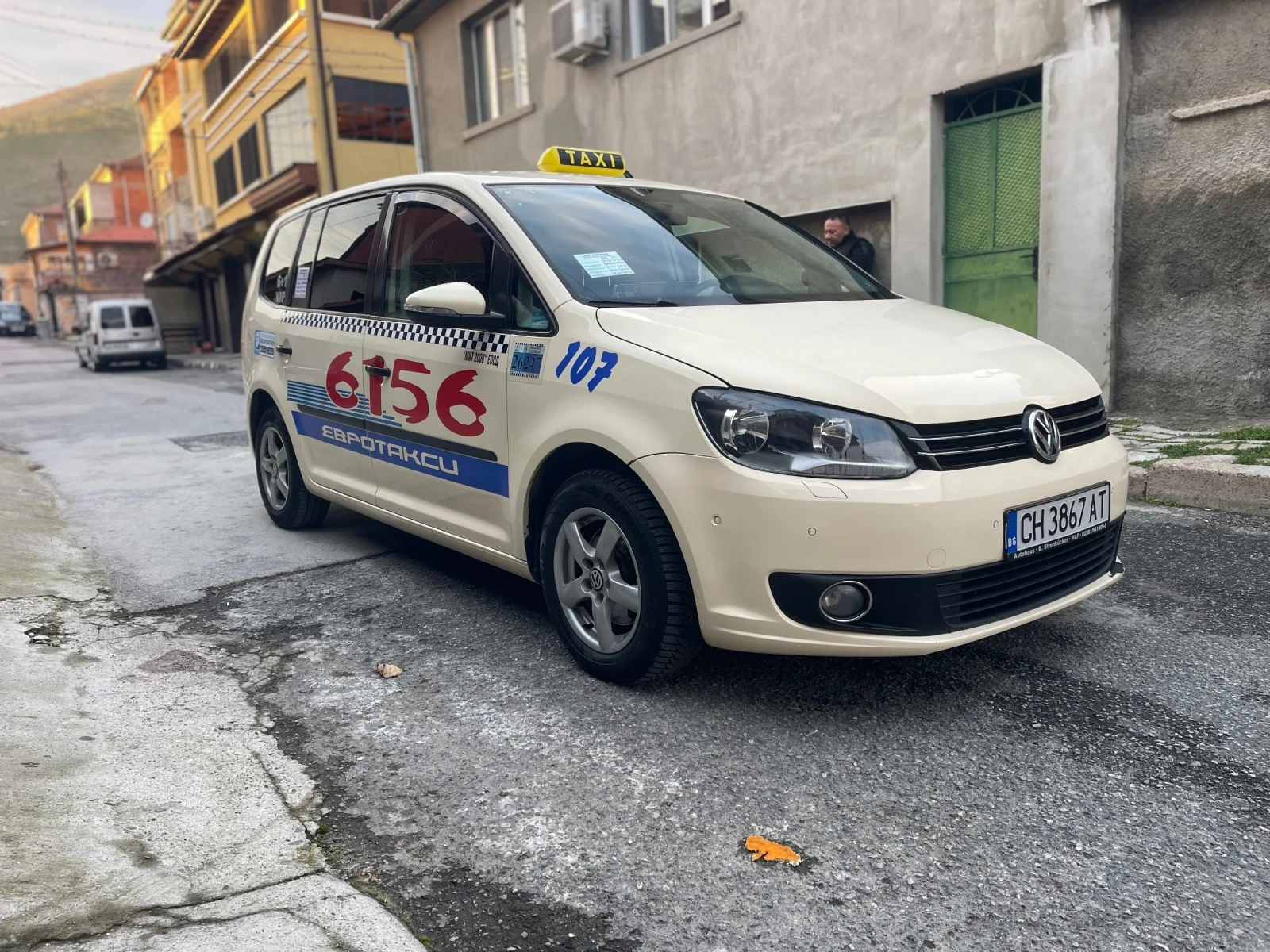 VW Touran 1.6 - 106�� | Mobile.bg � ����������� 5