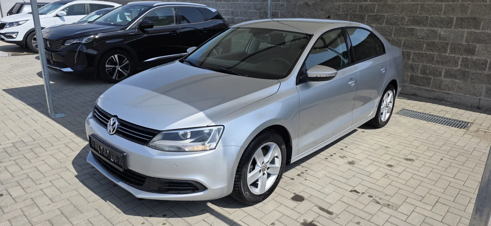 VW Jetta 1.6TDI BLUEMOTION* NAVI* PARKTRONIC 