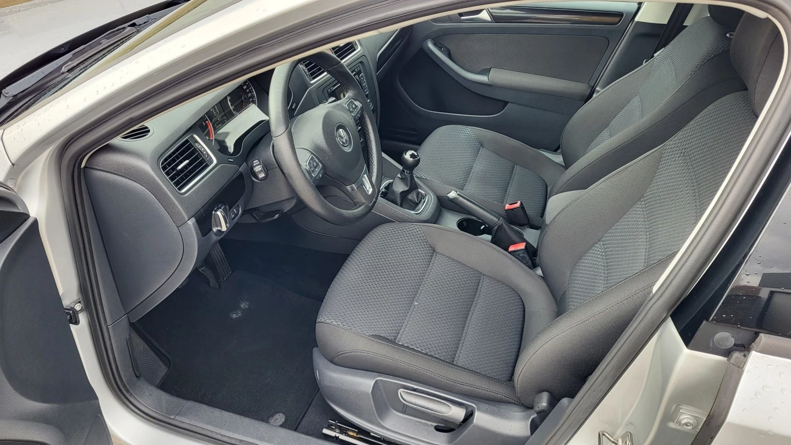 VW Jetta 1.6TDI BLUEMOTION* NAVI* PARKTRONIC  | Mobile.bg � ����������� 11