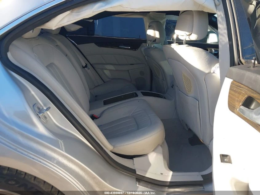 Mercedes-Benz CLS 400 3.0L V-6 DI, DOHC, VVT, TURBO, 329HP Rear Wheel | Mobile.bg � ����������� 14