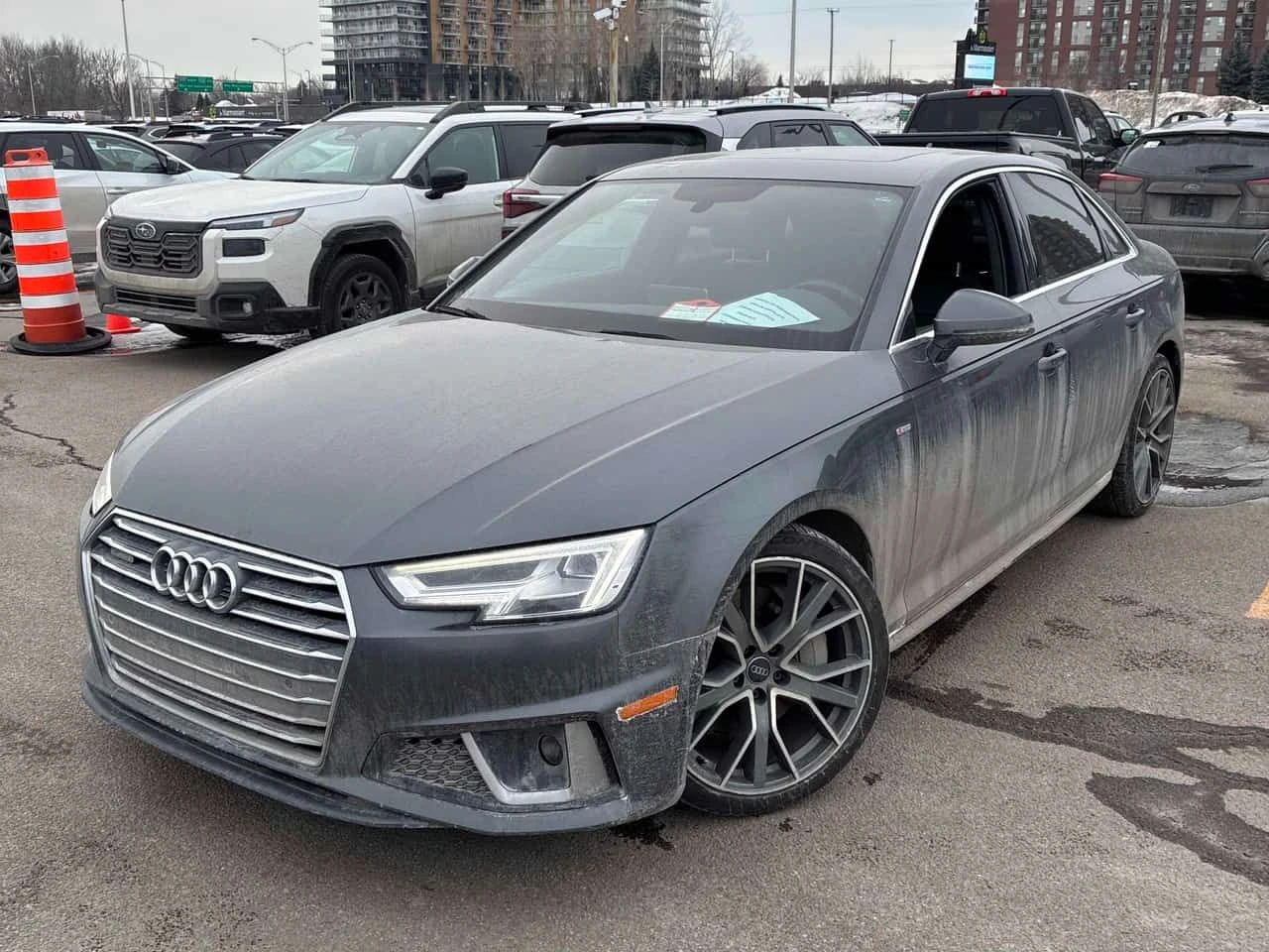 Audi A4 * Progressiv * S-line* DISTRONIC* ШИБИДАХ* 