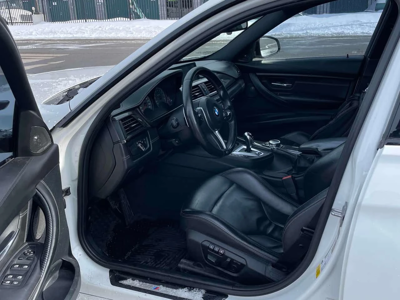 BMW M3  * CARFAX * DCT * 360 * H/K, снимка 14 - Автомобили и джипове - 53818767