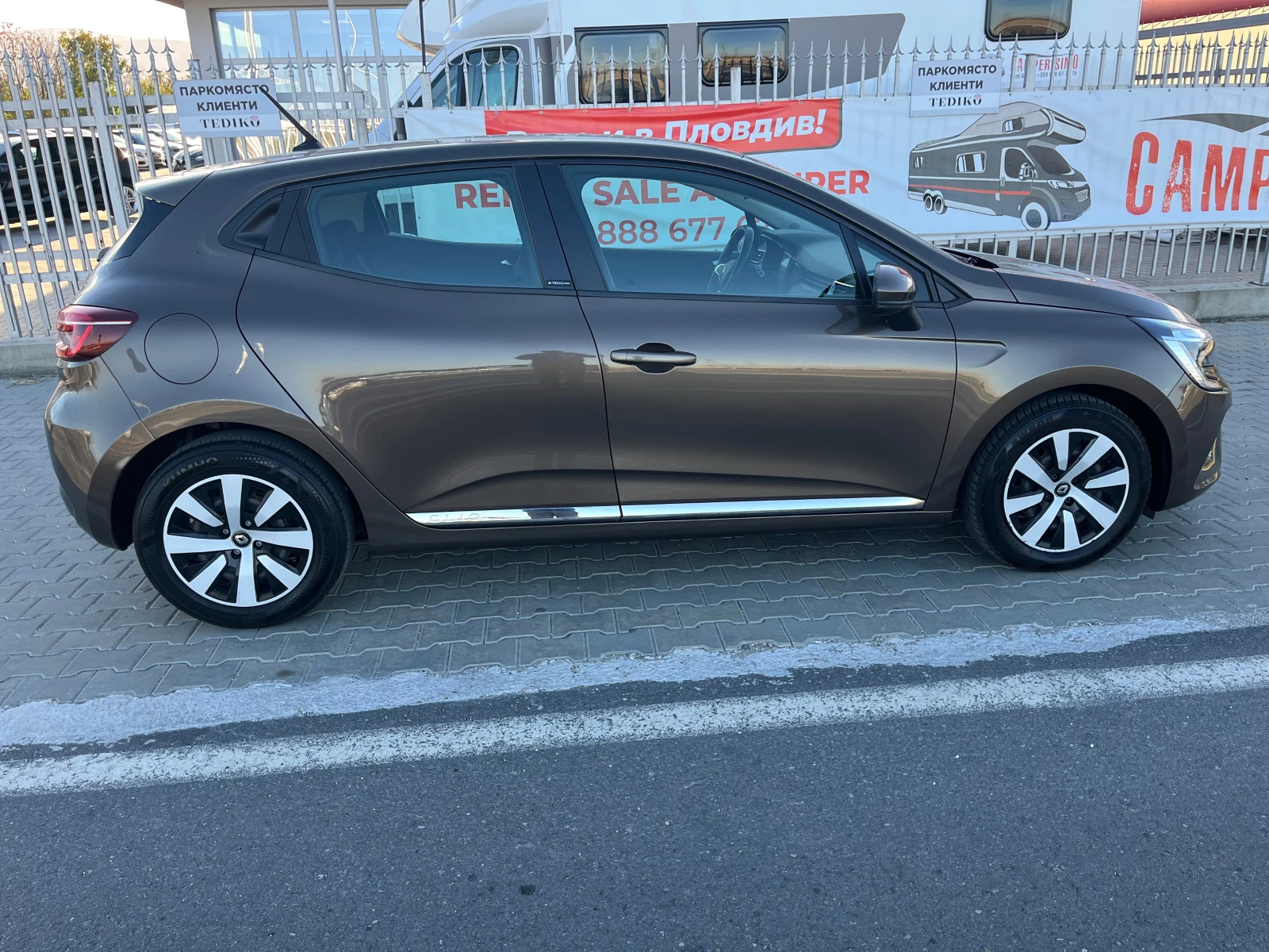 Renault Clio E-tech Hybrid 1.6, снимка 4 - Автомобили и джипове - 54145857
