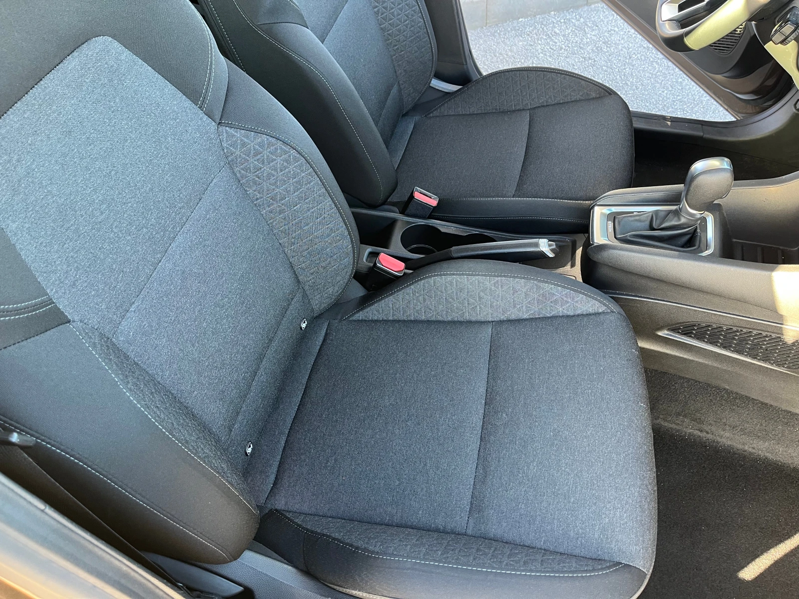 Renault Clio E-tech Hybrid 1.6, снимка 8 - Автомобили и джипове - 54145857