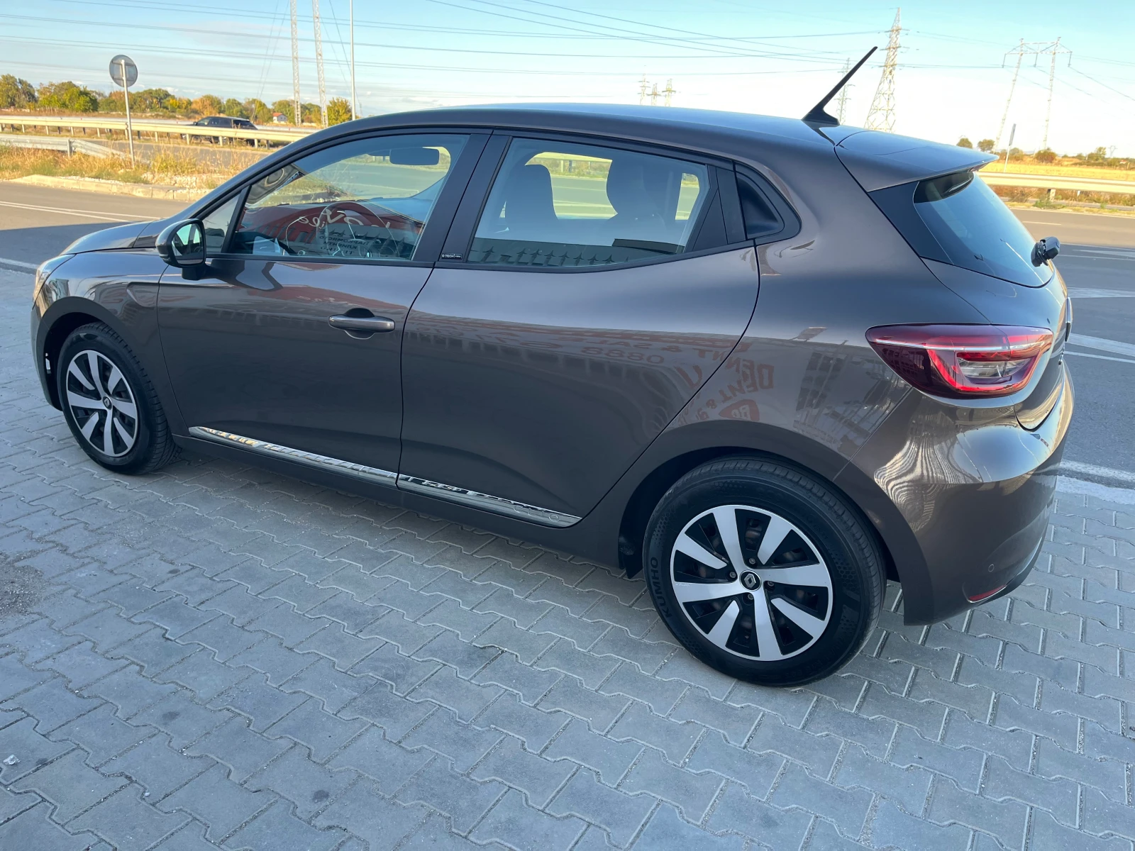 Renault Clio E-tech Hybrid 1.6, снимка 3 - Автомобили и джипове - 54145857