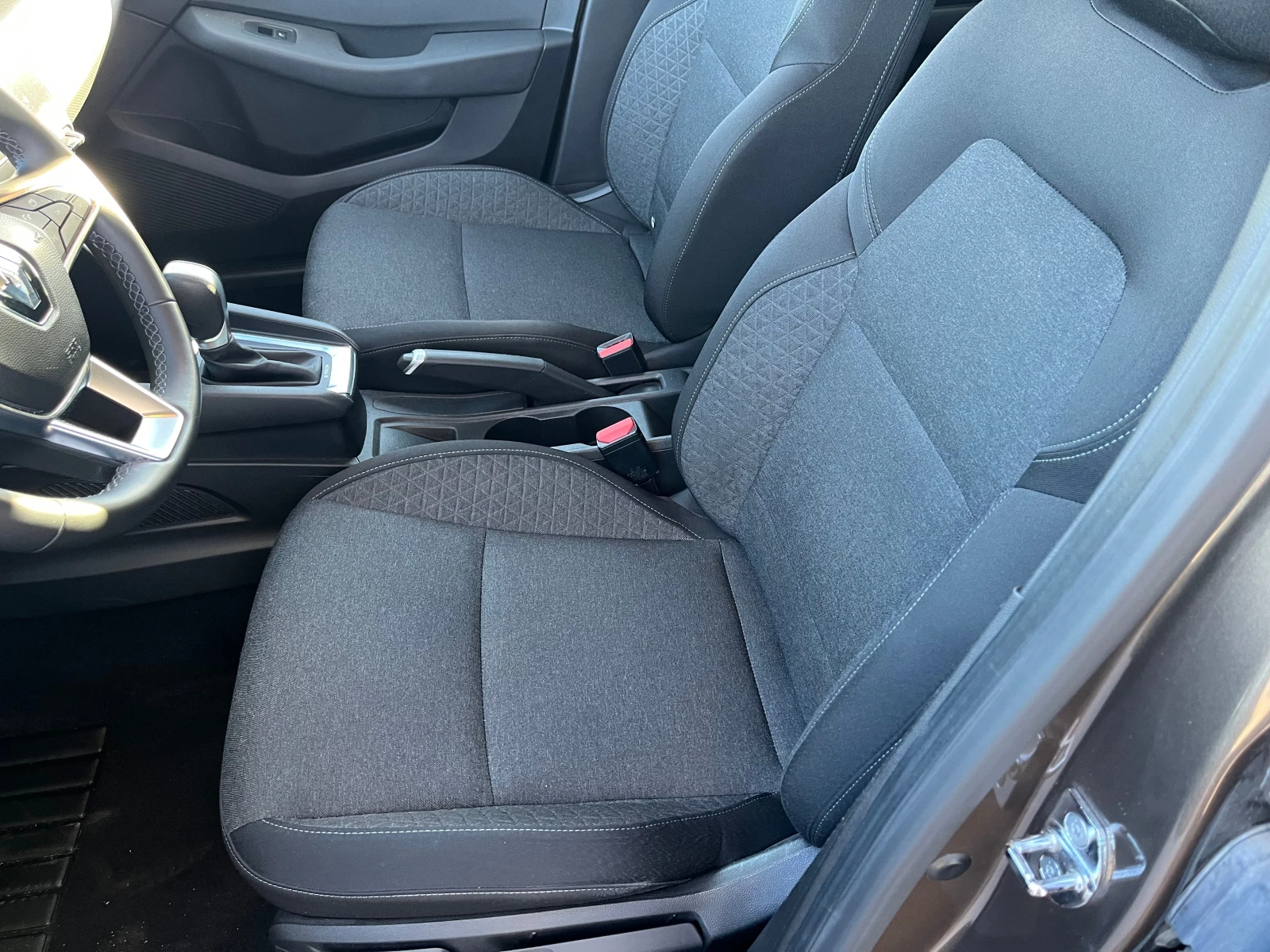 Renault Clio E-tech Hybrid 1.6, снимка 7 - Автомобили и джипове - 54145857