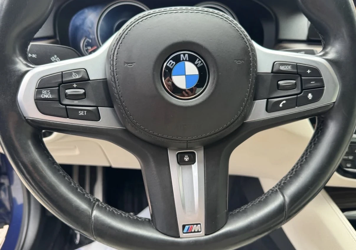 BMW 530E PLUG-IN HYBRID * M ПАКЕТ * iPERFORMANCE * CARFAX *, снимка 4 - Автомобили и джипове - 54382864