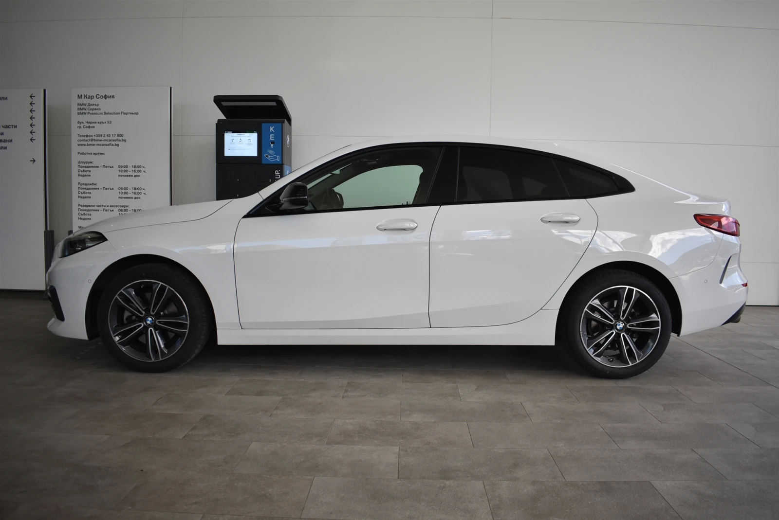 BMW 218, снимка 3 - Автомобили и джипове - 54931037