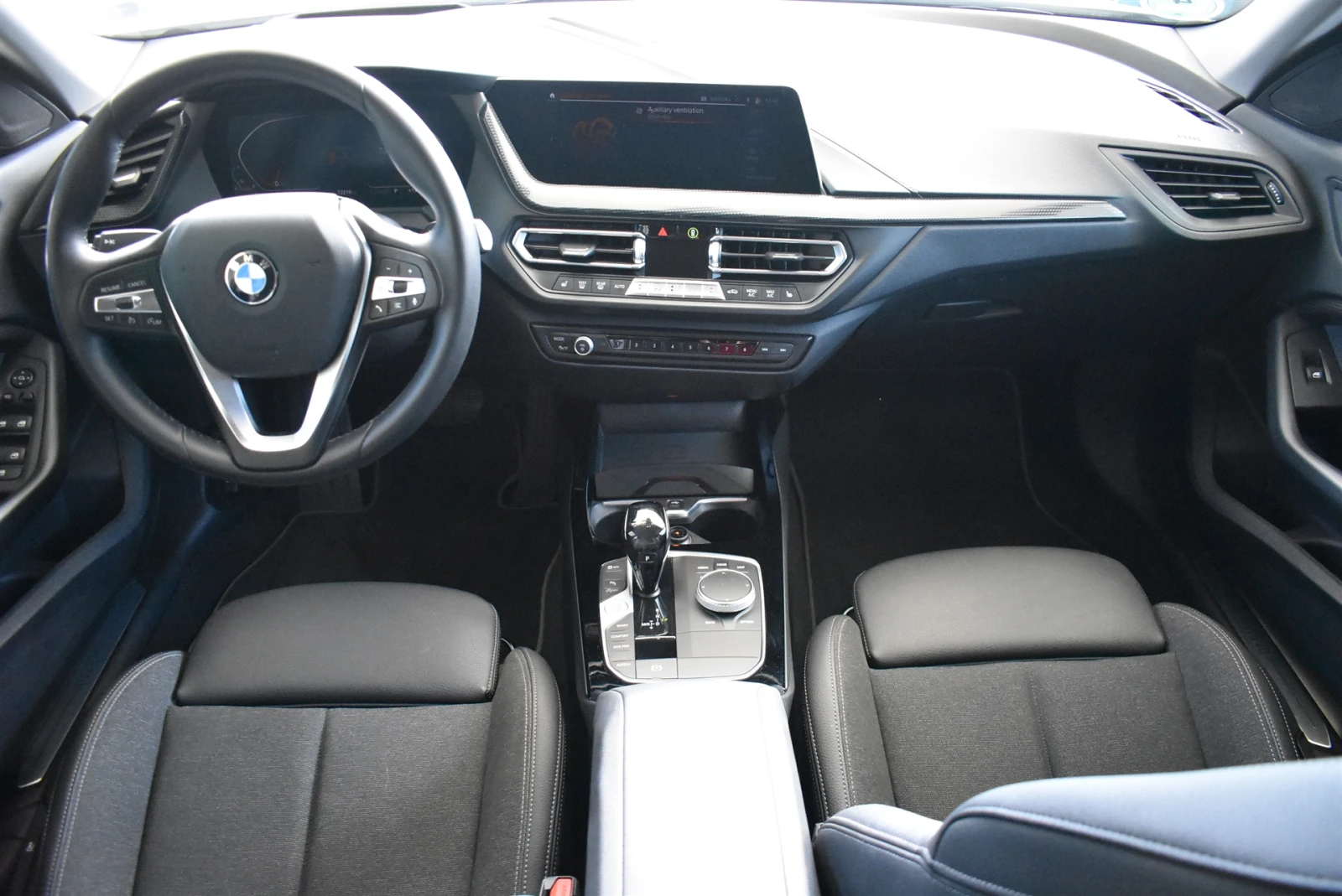 BMW 218, снимка 7 - Автомобили и джипове - 54931037