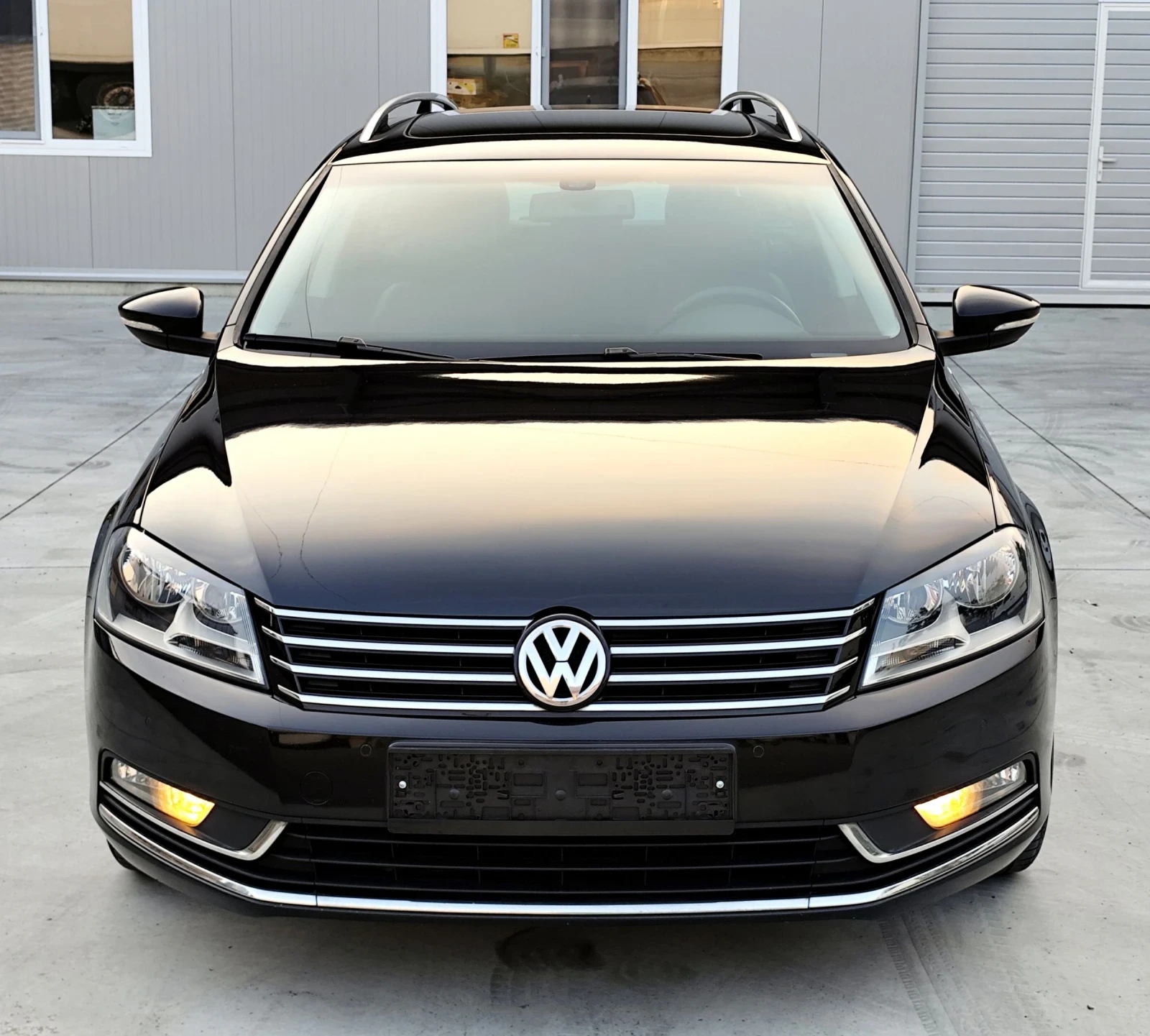 VW Passat 2.0TDI-NAVI-КОЖА-ПАНОРАМА-ПОДГРЯВАНЕ-EURO-5, снимка 2 - Автомобили и джипове - 55164981
