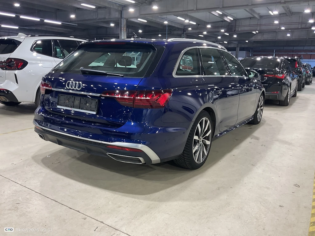 Audi A4 35TDI S-line, снимка 4 - Автомобили и джипове - 55346961
