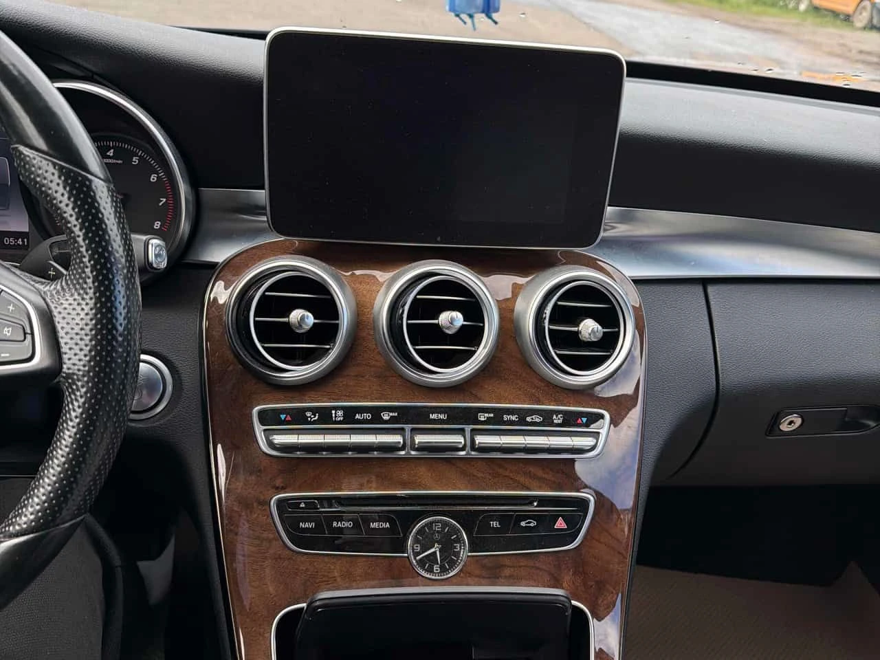 Mercedes-Benz C 300 * АВТОКРЕДИТ БЕЗ ПЪРВОНАЧАЛНА ВНОСКА* , снимка 9 - Автомобили и джипове - 55369335