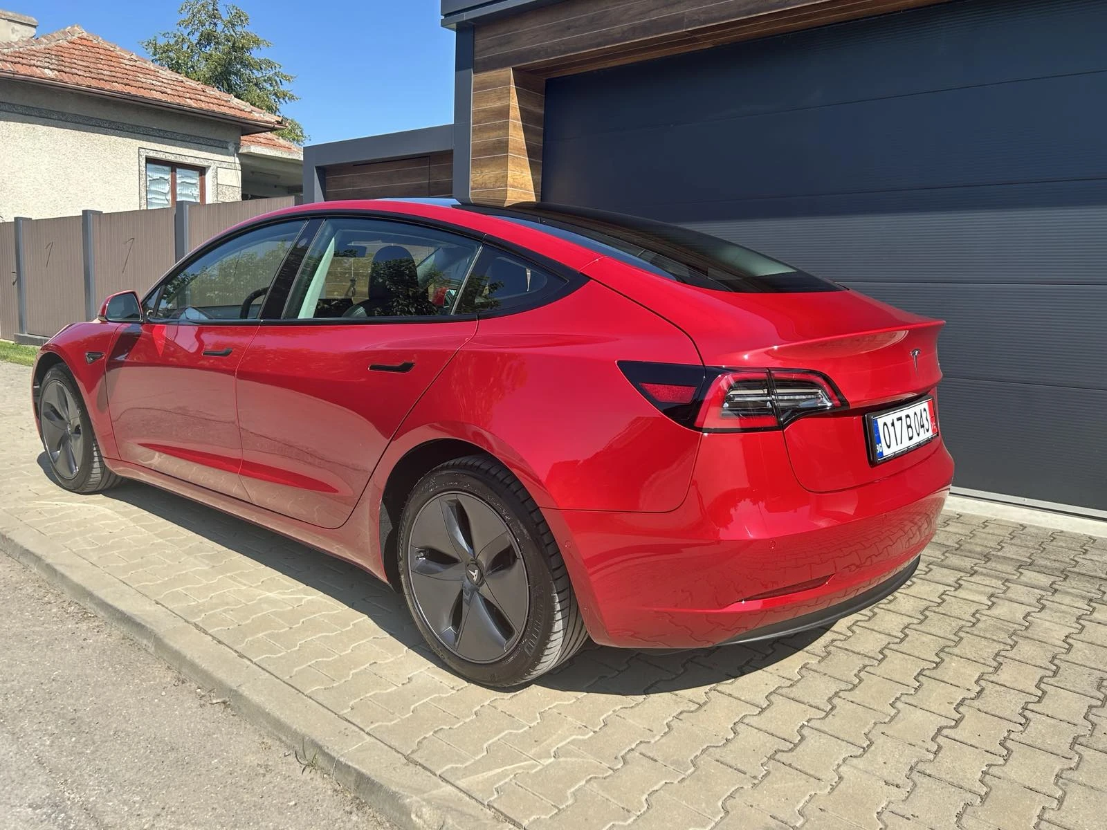 Tesla Model 3 Long Range, Dual Motor | Mobile.bg � ����������� 3