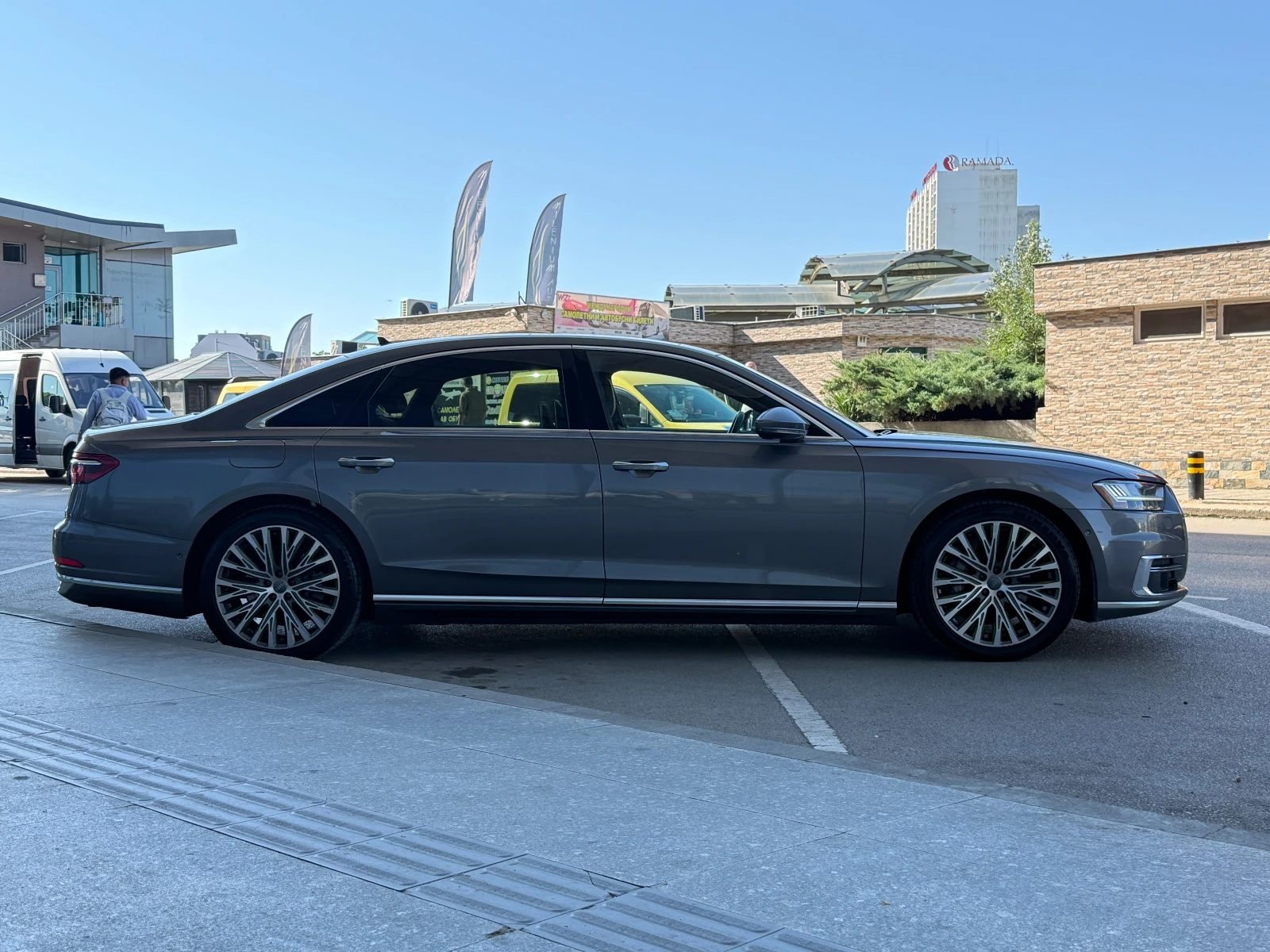 Audi A8 L 6 МЕСЕЦА ГАРАНЦИЯ/55TFSI 340к.с Реални Километри, снимка 5 - Автомобили и джипове - 55498830