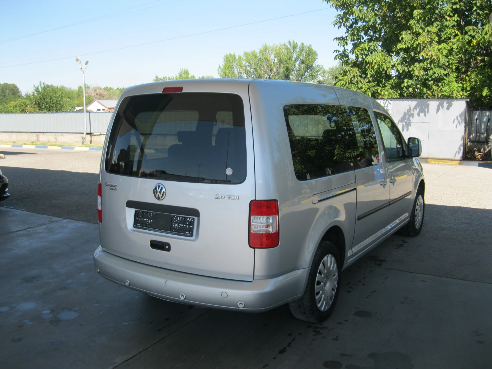 VW Caddy MAXI, снимка 5 - Автомобили и джипове - 56070052