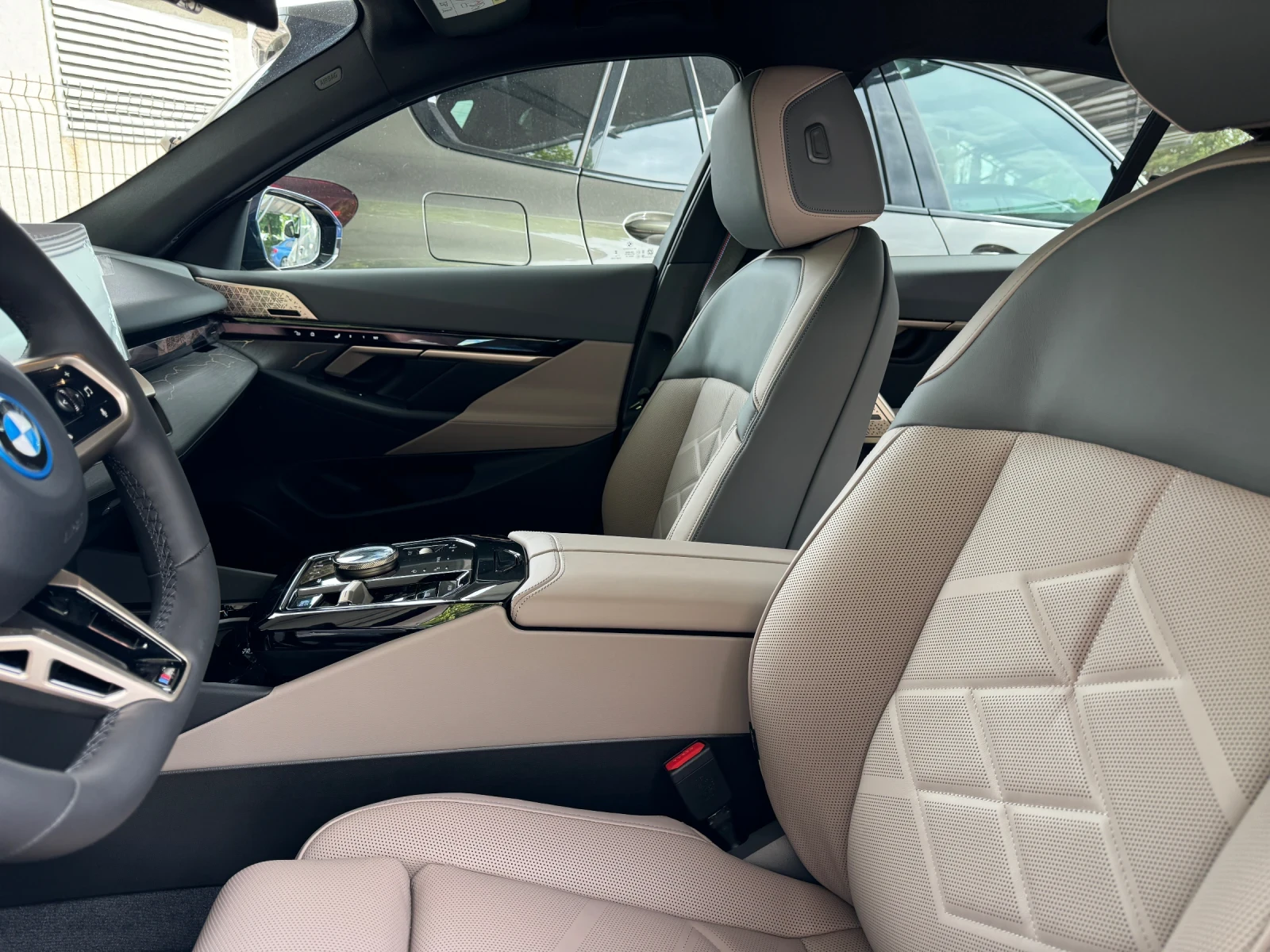 BMW i5 xdrive40 | Mobile.bg � ����������� 7